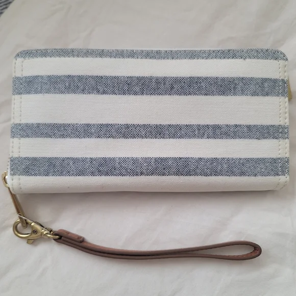 NWT Fossil Logan Blue White Stripe RFID Zip Accordian Wallet Wristlet - Picture 2 of 7